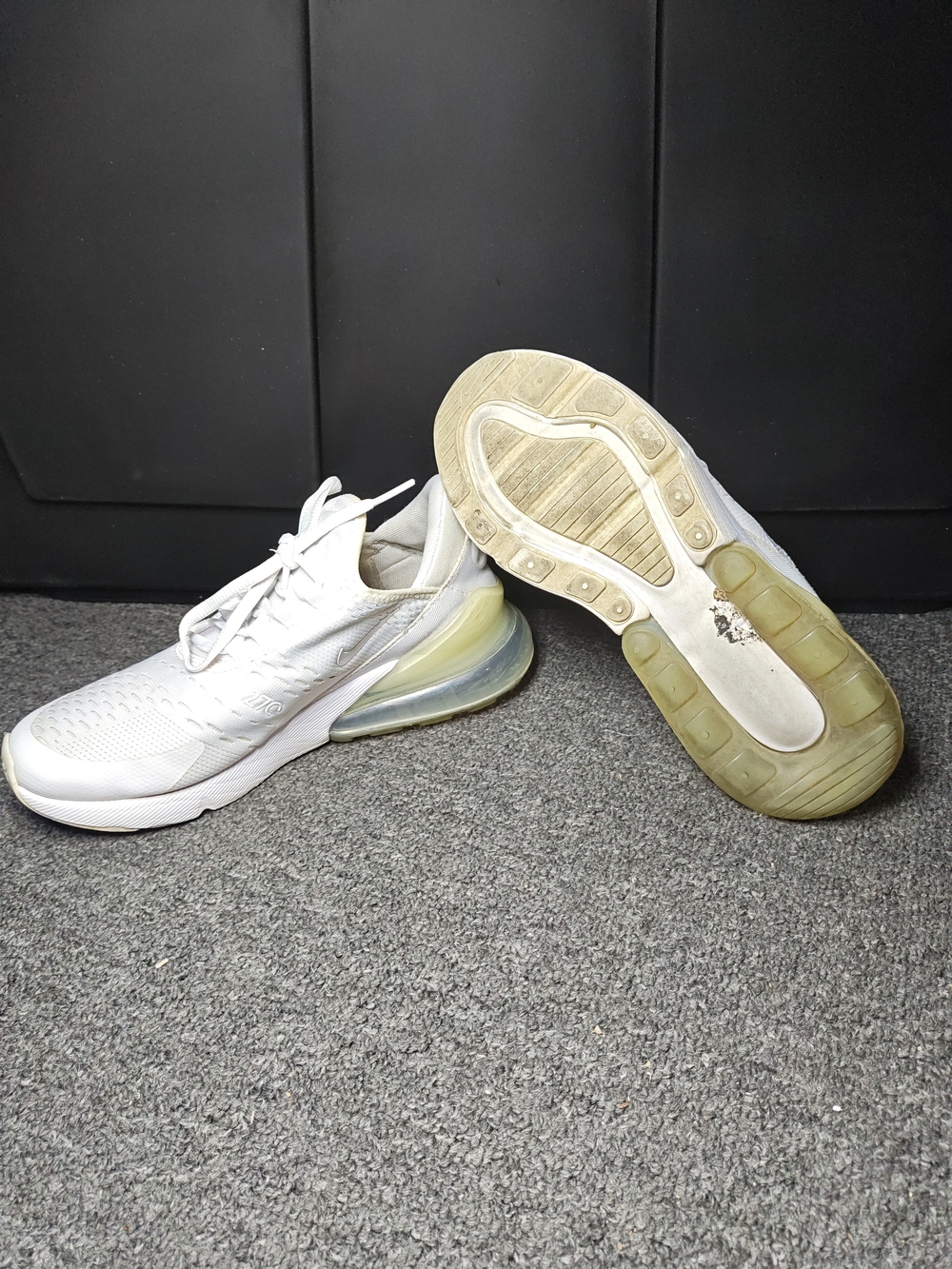 Nike Air Max 270 Triple White Mesh Sneakers 943345-103 5Y  Kids